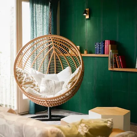 Western Le Bois De La Marche