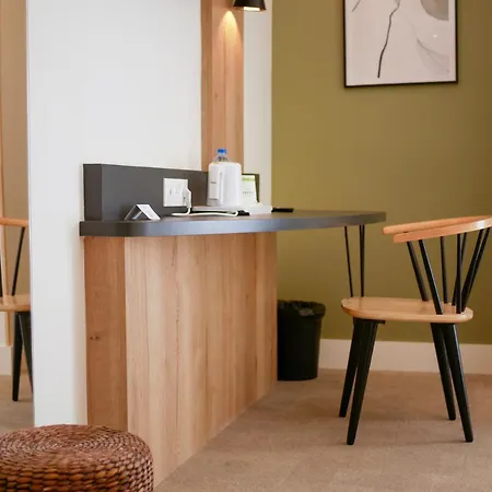 Hotel Western Le Bois De La Marche