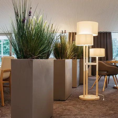 Otel Western Le Bois De La Marche Ligugé