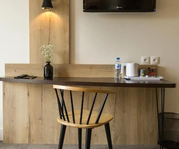 Western Le Bois De La Marche Hotel 3*