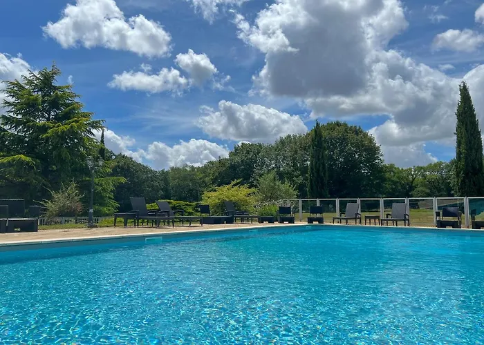 Hotel Western Le Bois De La Marche