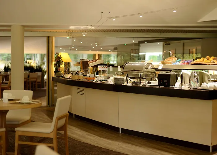 Hotel Western Le Bois De La Marche Liguge