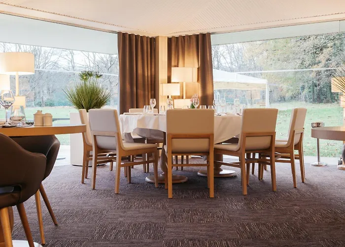 Western Le Bois De La Marche Liguge