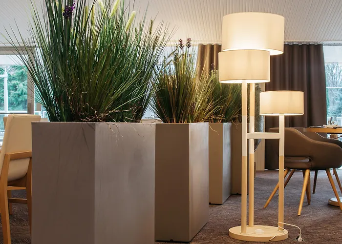 Hotel Western Le Bois De La Marche Liguge