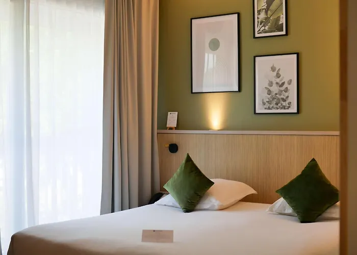 Western Le Bois De La Marche