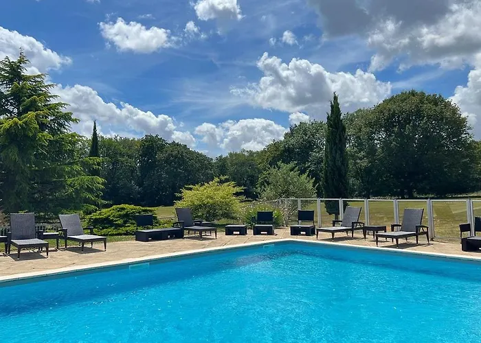 Western Le Bois De La Marche 3*