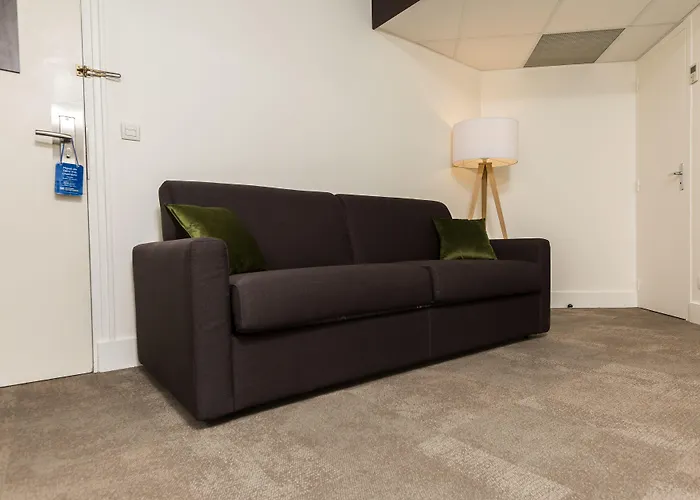 Hotel Western Le Bois De La Marche 3*