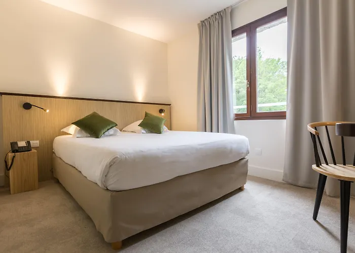 Western Le Bois De La Marche Hotel Liguge