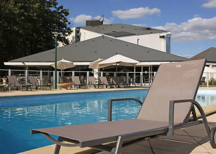 Hotel Western Le Bois De La Marche 3*