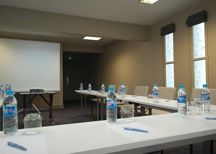 Western Le Bois De La Marche Liguge