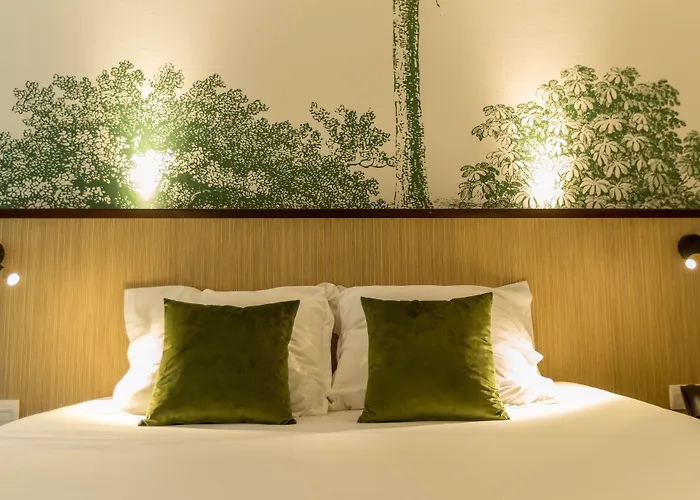 Hotel Western Le Bois De La Marche Liguge