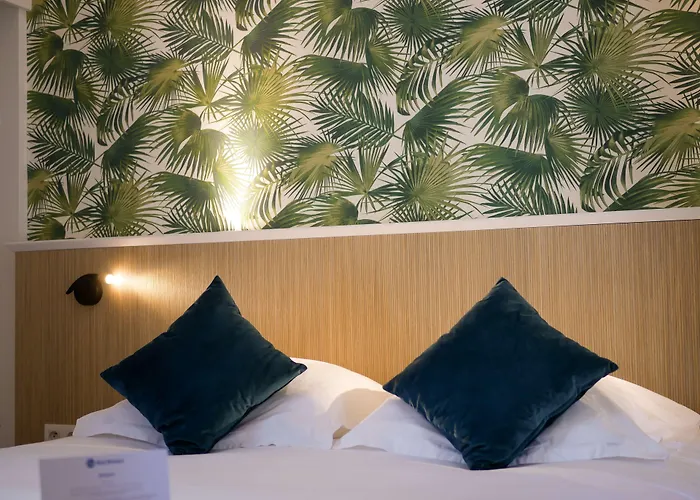 Western Le Bois De La Marche 3*