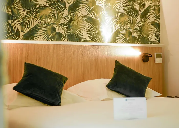 Hotel Western Le Bois De La Marche