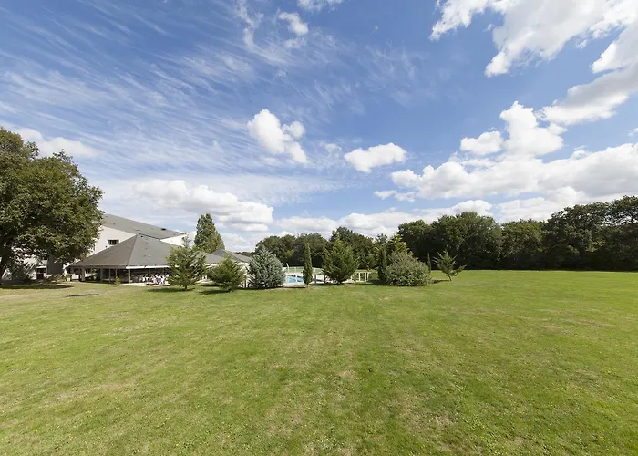 Hotel Western Le Bois De La Marche 3*